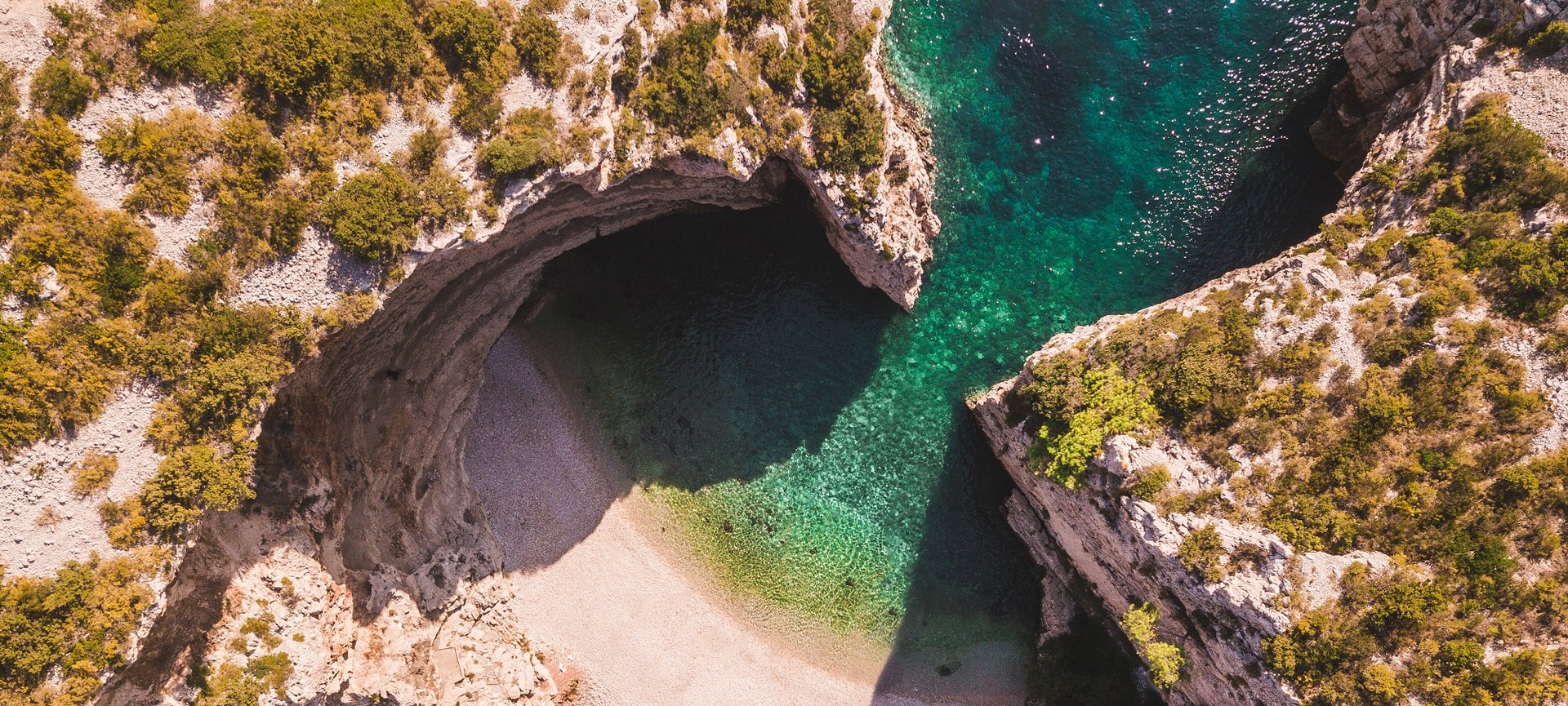 Die Militärgeschichte der Insel Vis: Ein Juwel des Zweiten Weltkriegs an der Adria